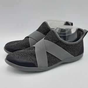 CROCS Women's Swiftwater Gray Slip-On Shoes With Elastic Cross Straps.